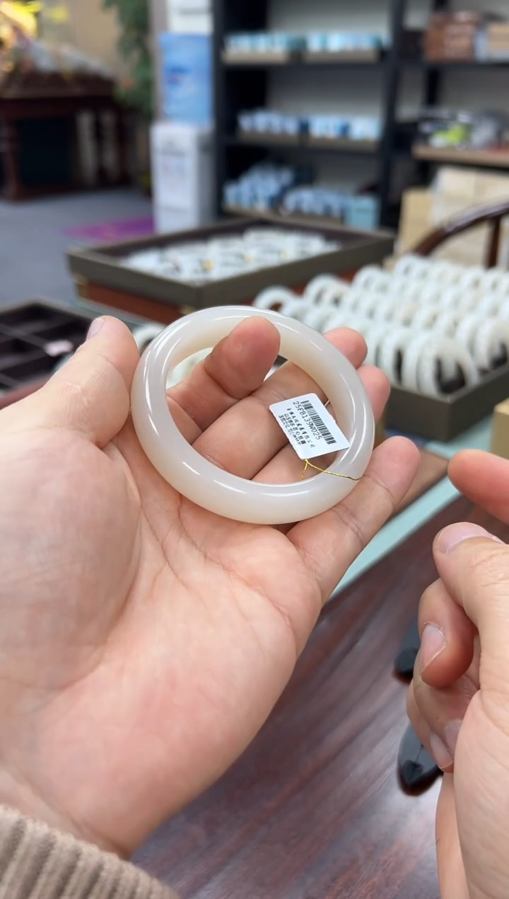 未镶嵌手镯和田玉53   025