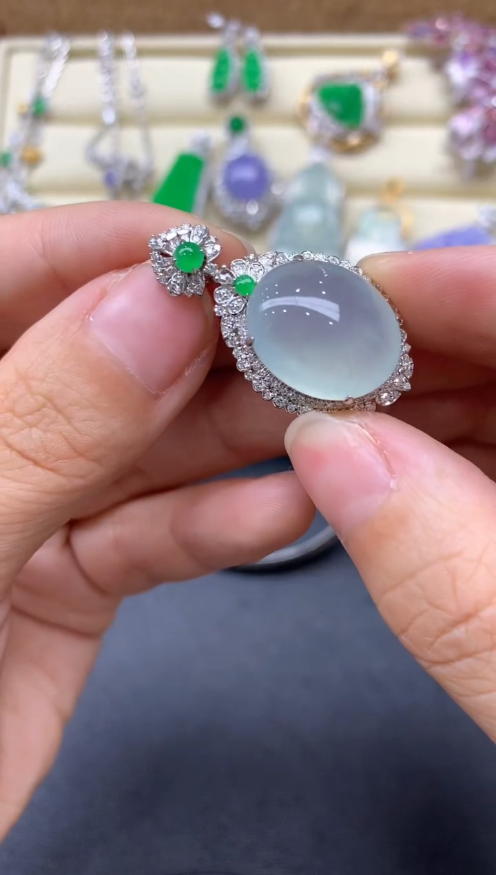 【闪购商品】翡翠颈饰18K金镶嵌690-中国好珍宝