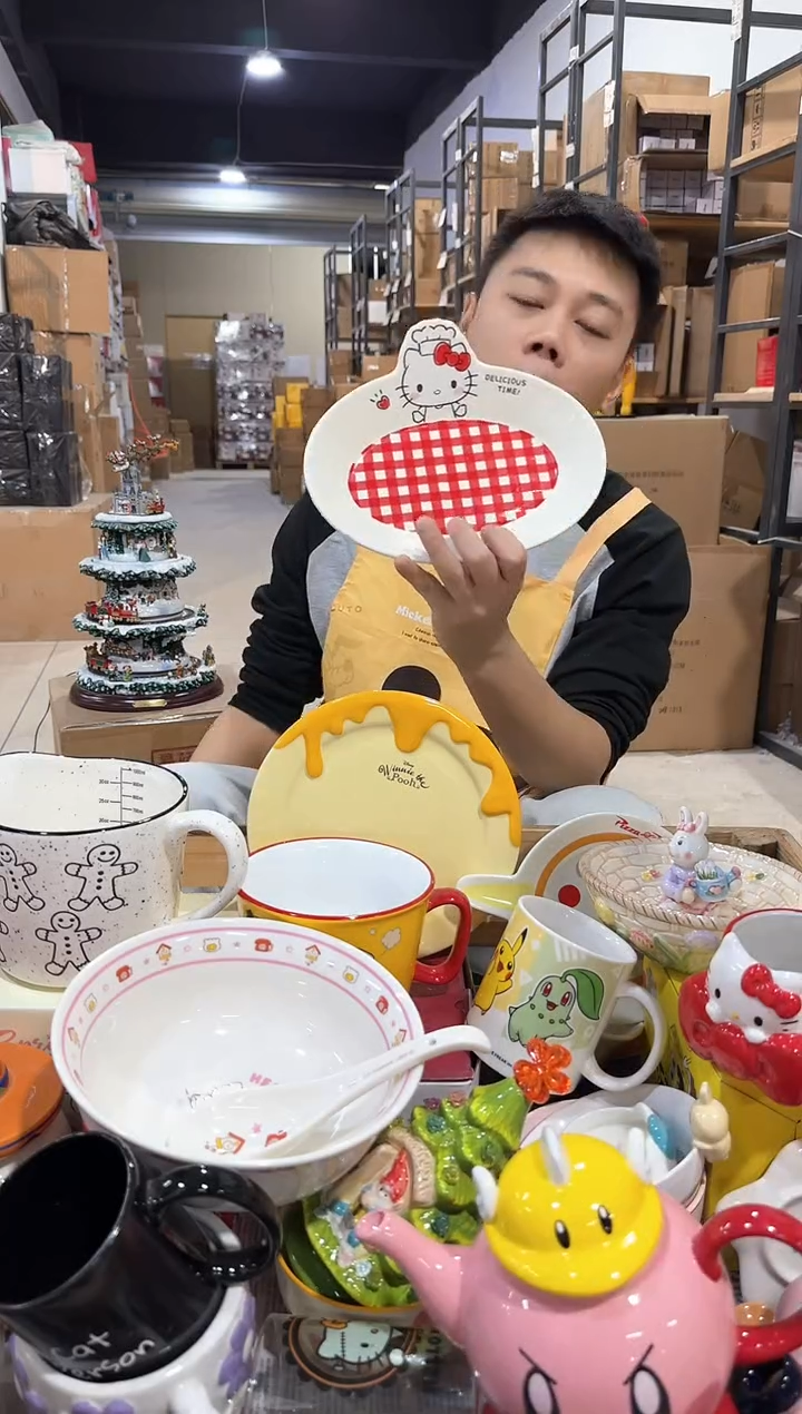 瓷片原盒kt猫红格子餐盘