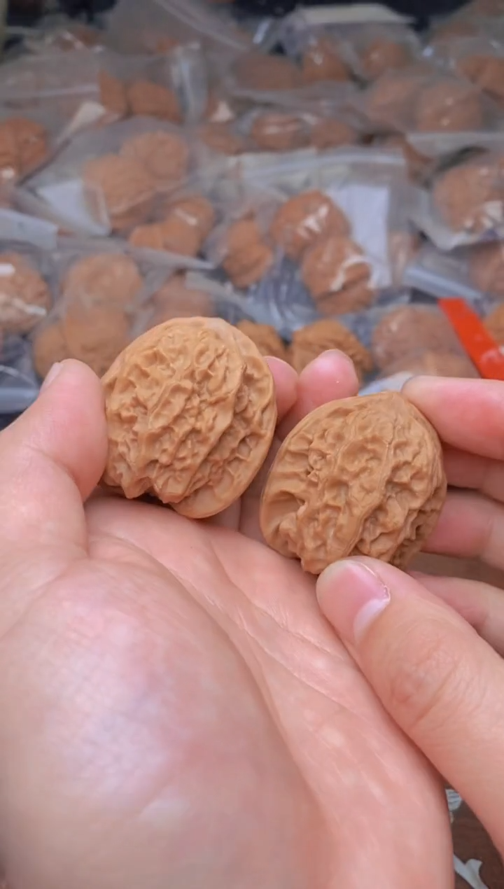 【闪购商品】文玩核桃把件G23号38尺磐石