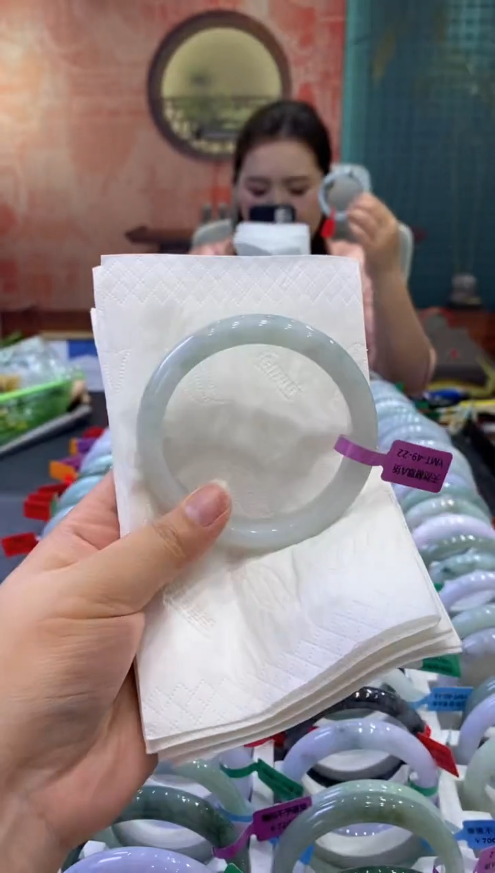 【闪购商品】翡翠手镯未镶嵌多人0005884