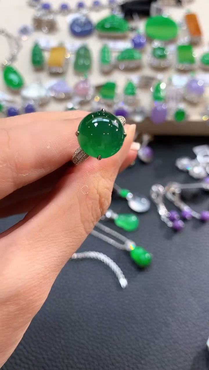 翡翠戒指18K金镶嵌m35   
