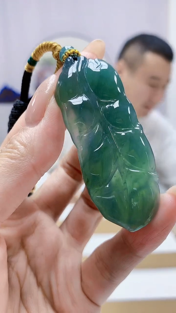 未镶嵌定制翡翠4898MM-毛货挂件95