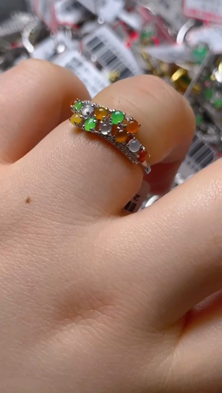 银S925镶嵌戒指翡翠百内无证书