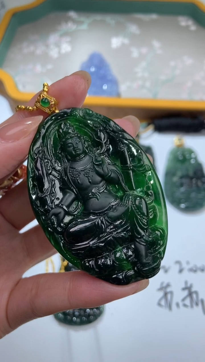 翡翠18K金镶嵌挂件2201561   