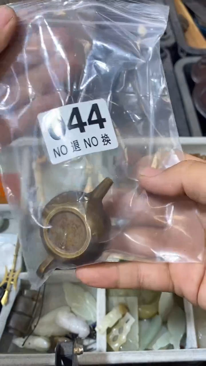 时**逝饰品挂件摆件一个