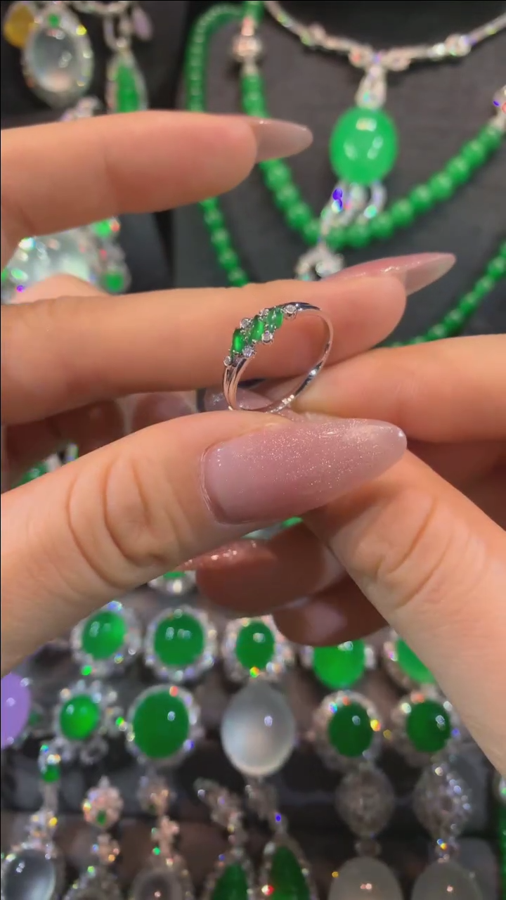 【闪购商品】翡翠戒指18K金镶嵌戒指