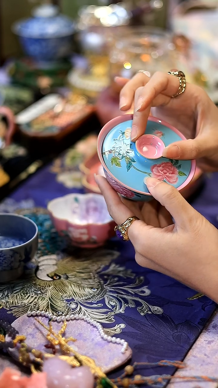 山怂阿卿@@松石绿盖碗