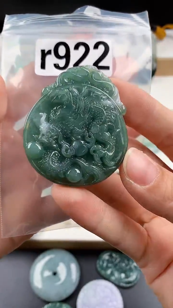 颈饰未镶嵌翡翠天然翡翠吊坠挂件