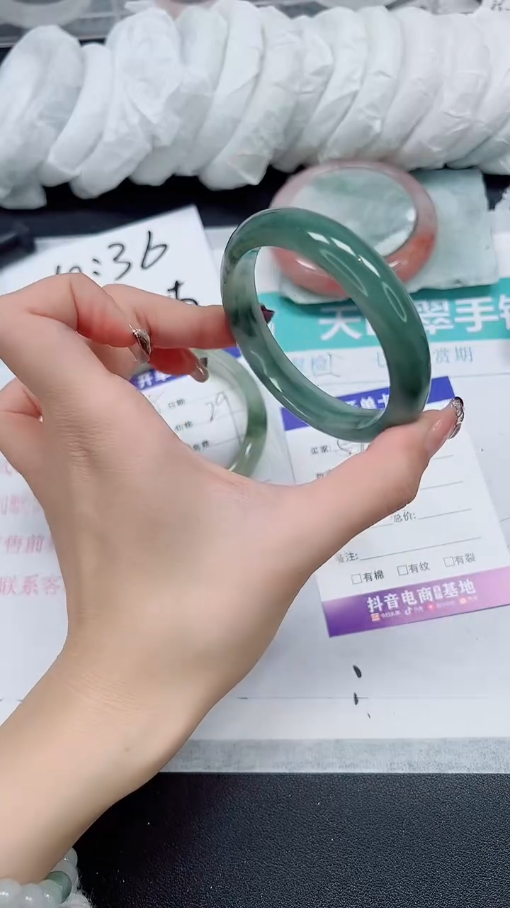 【闪购商品】石英质玉手镯未镶嵌A59-58/59