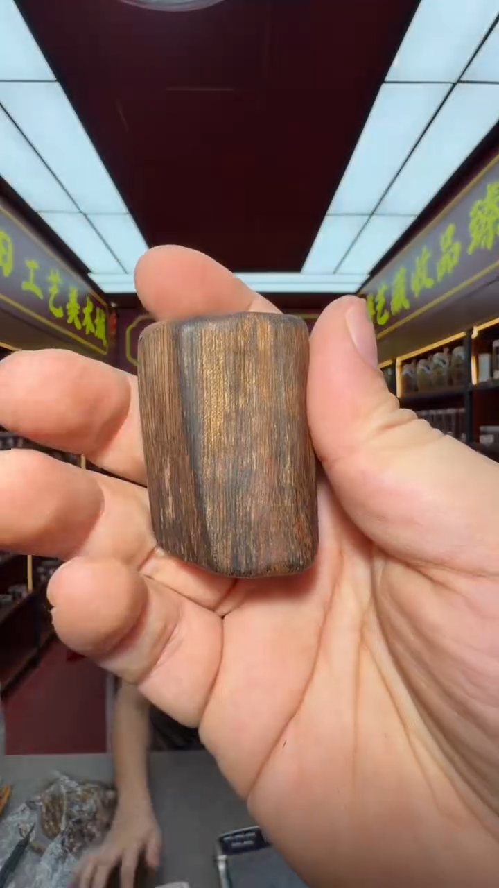 沉香吊坠多样性发一