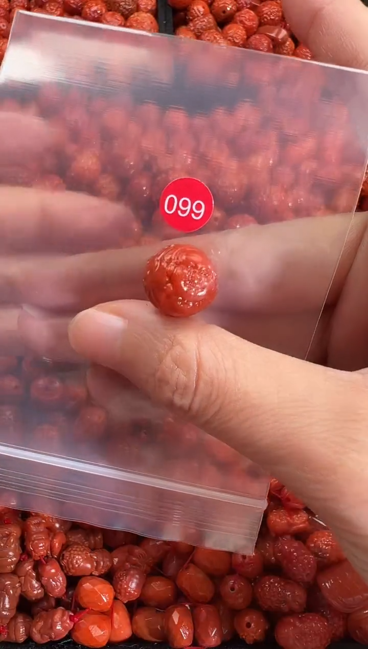 颈饰未镶嵌南红玛瑙1