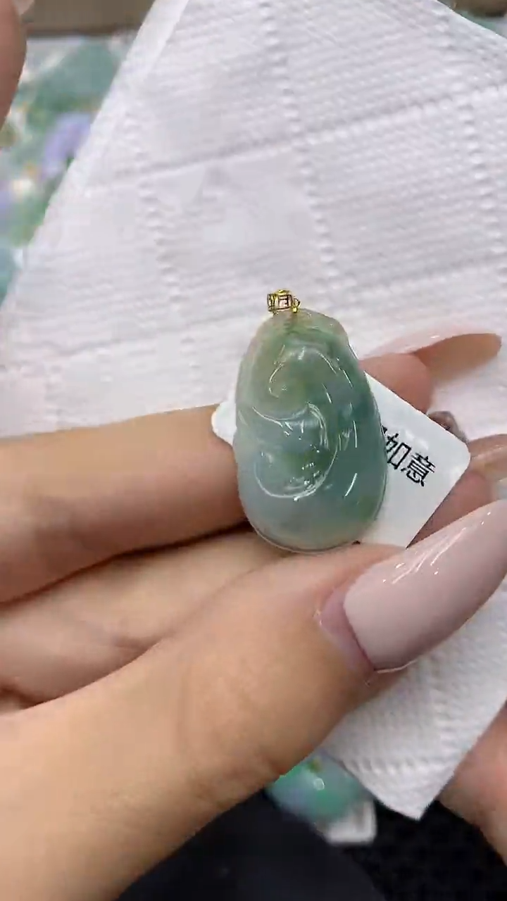 颈饰18K金镶嵌翡翠111111111111