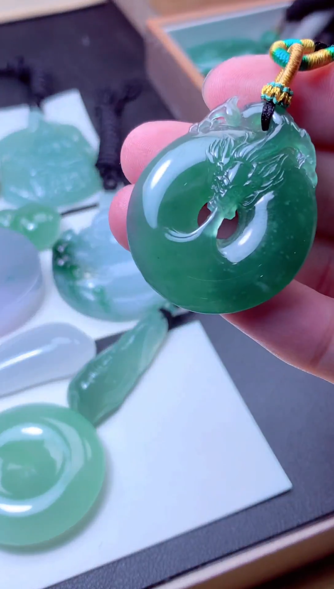 颈饰未镶嵌翡翠天然A货翡翠