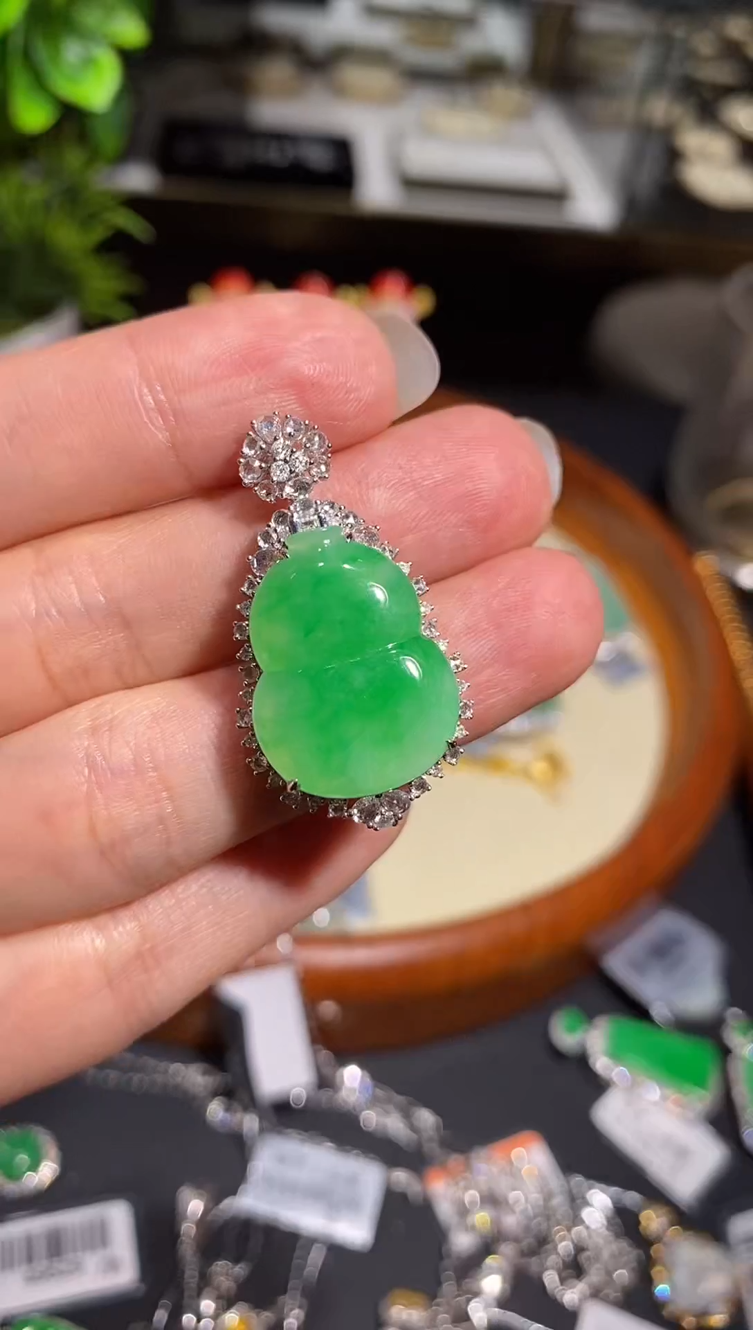 【闪购商品】翡翠吊坠(不含链)18K金镶嵌葫芦吊坠