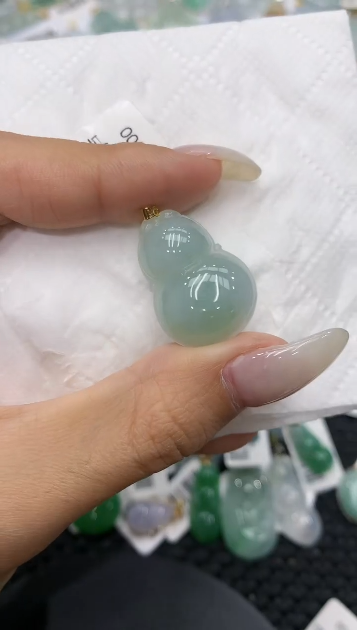 颈饰18K金镶嵌翡翠111111111111