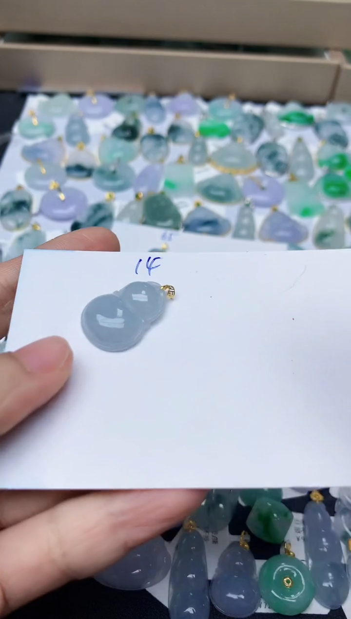 【闪购商品】翡翠颈饰18K金镶嵌天然翡翠A货   