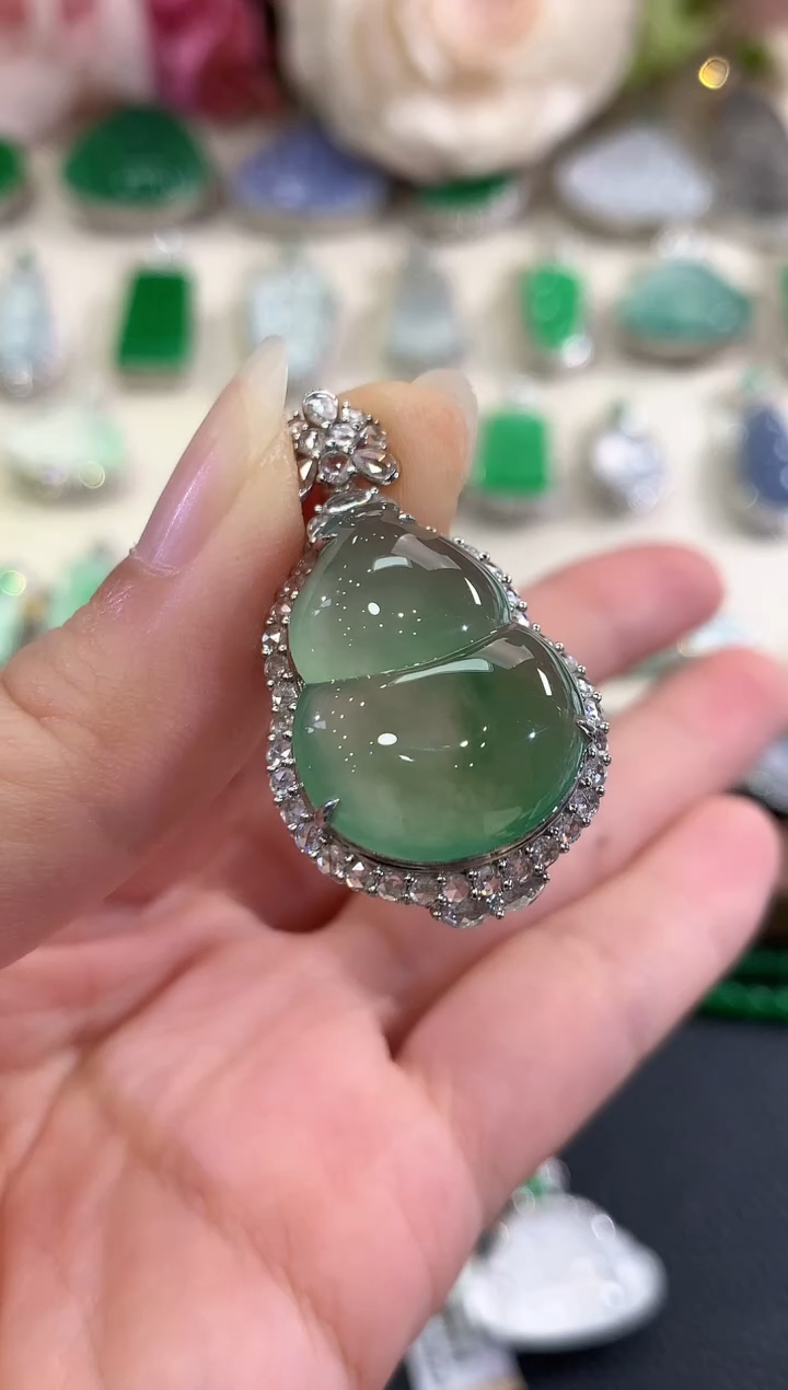 吊坠(不含链)18K金镶嵌翡翠c84