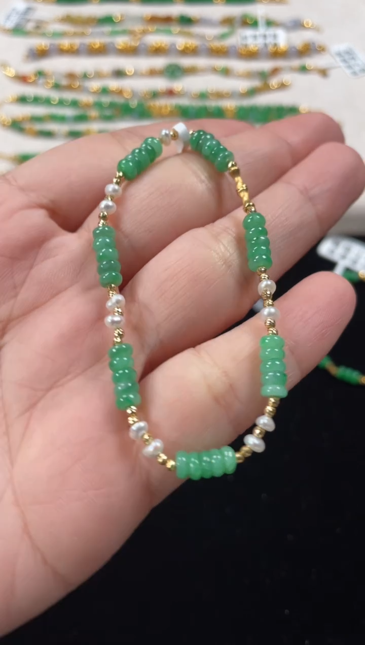 18K金镶嵌手串翡翠一个  P418