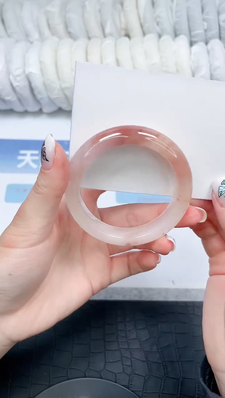 【闪购商品】石英质玉手镯未镶嵌373-52.6