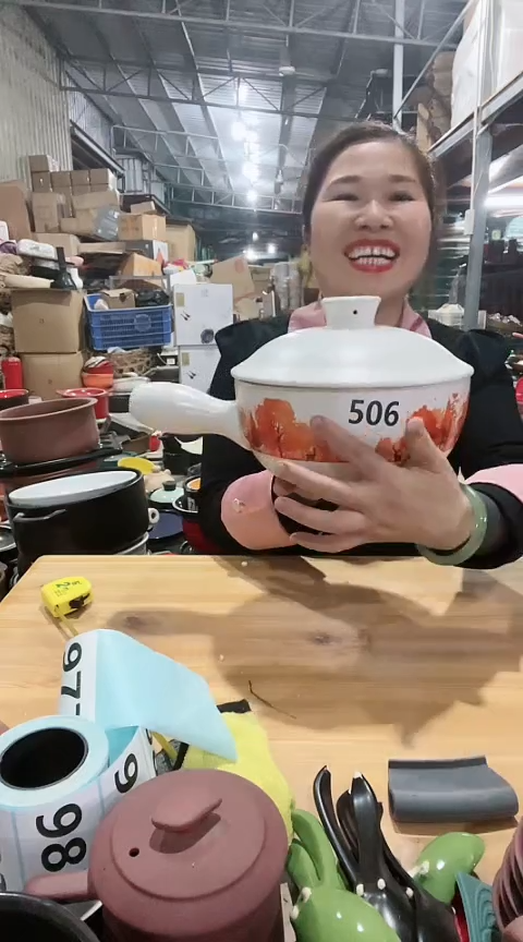 【闪购商品】506瑕疵白色手把锅带盖