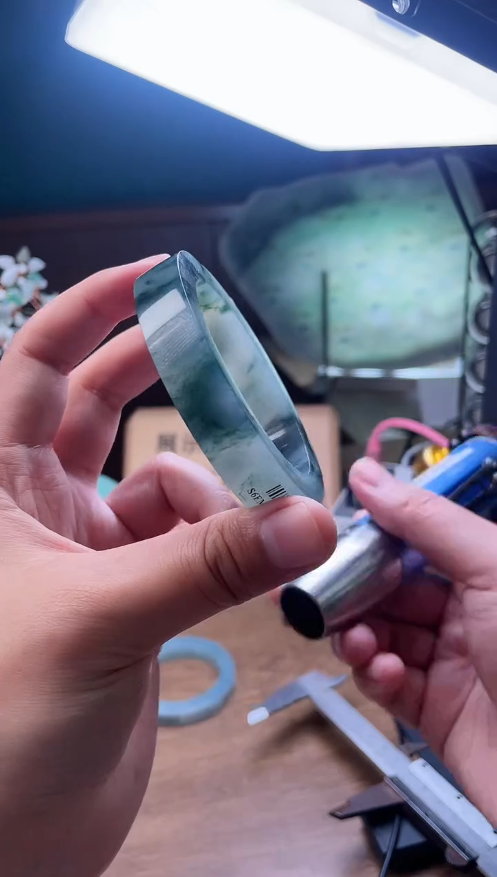 【闪购商品】定制翡翠手镯未镶嵌定制