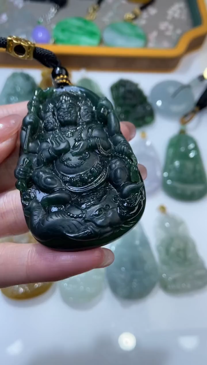 【闪购商品】翡翠颈饰未镶嵌2201309  