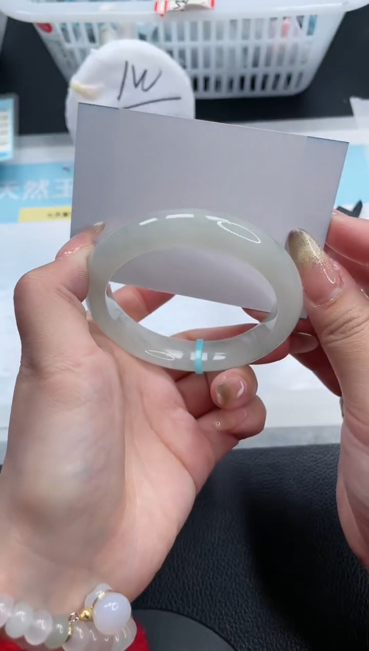 【闪购商品】石英质玉手镯未镶嵌25S351-56