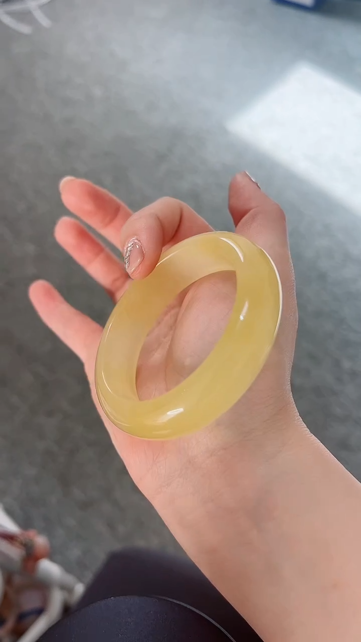 【闪购商品】石英质玉手镯未镶嵌330-55