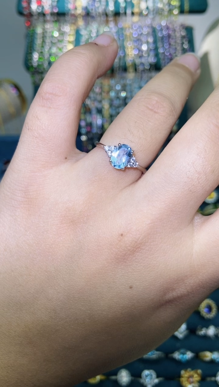 银S925镶嵌戒指托帕石1111