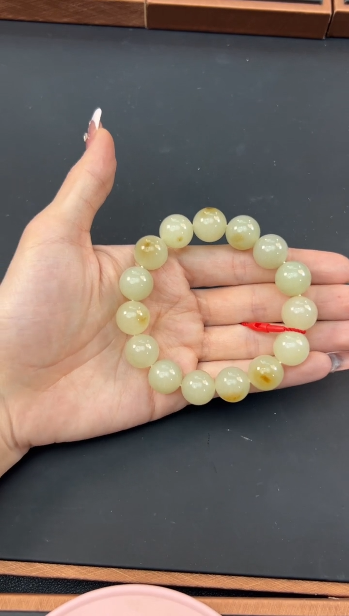 【闪购商品】和田玉手串未镶嵌若羌微色差卡14手串