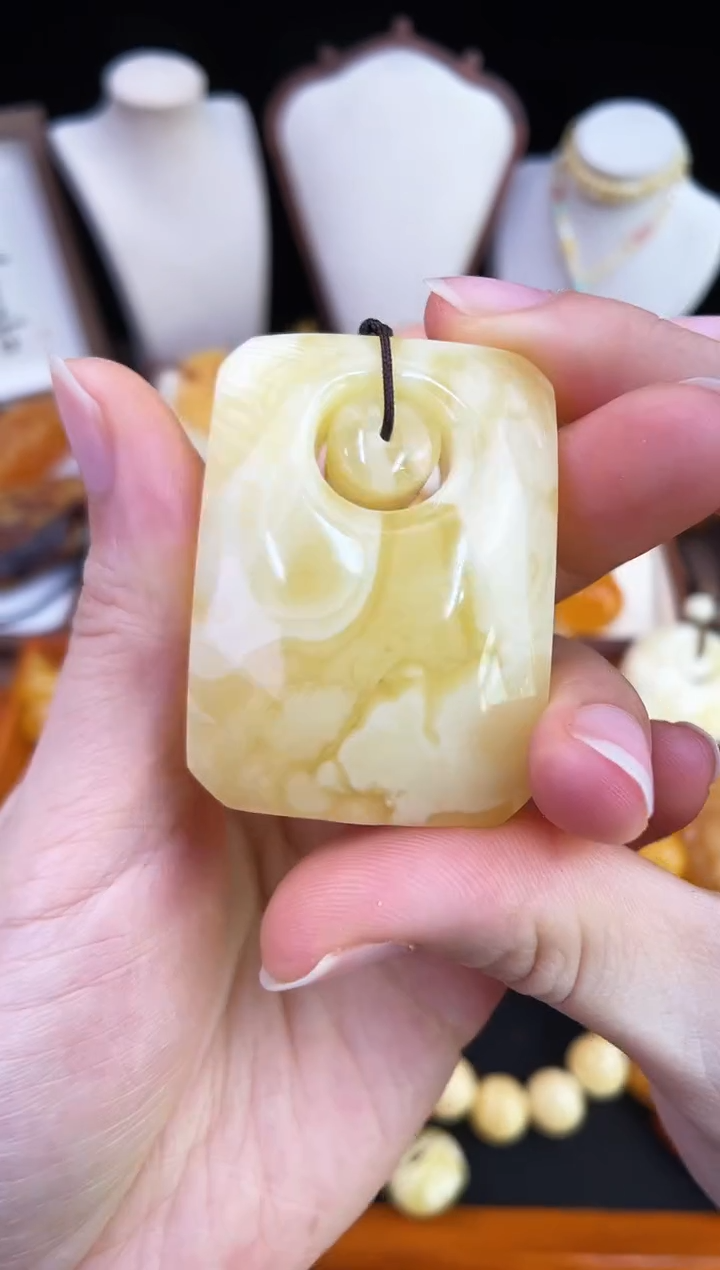 琥珀未镶嵌珠宝奇石星***灯柒月