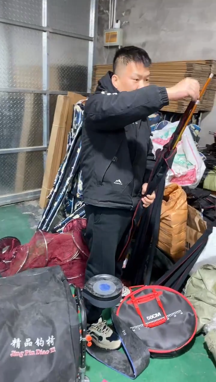 4.5米鲫鱼杆颜色随机发  