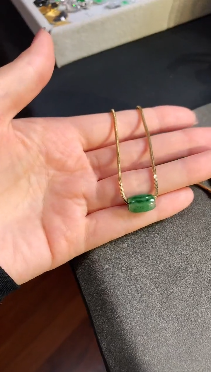 【闪购商品】翡翠吊坠(不含链)未镶嵌吊坠