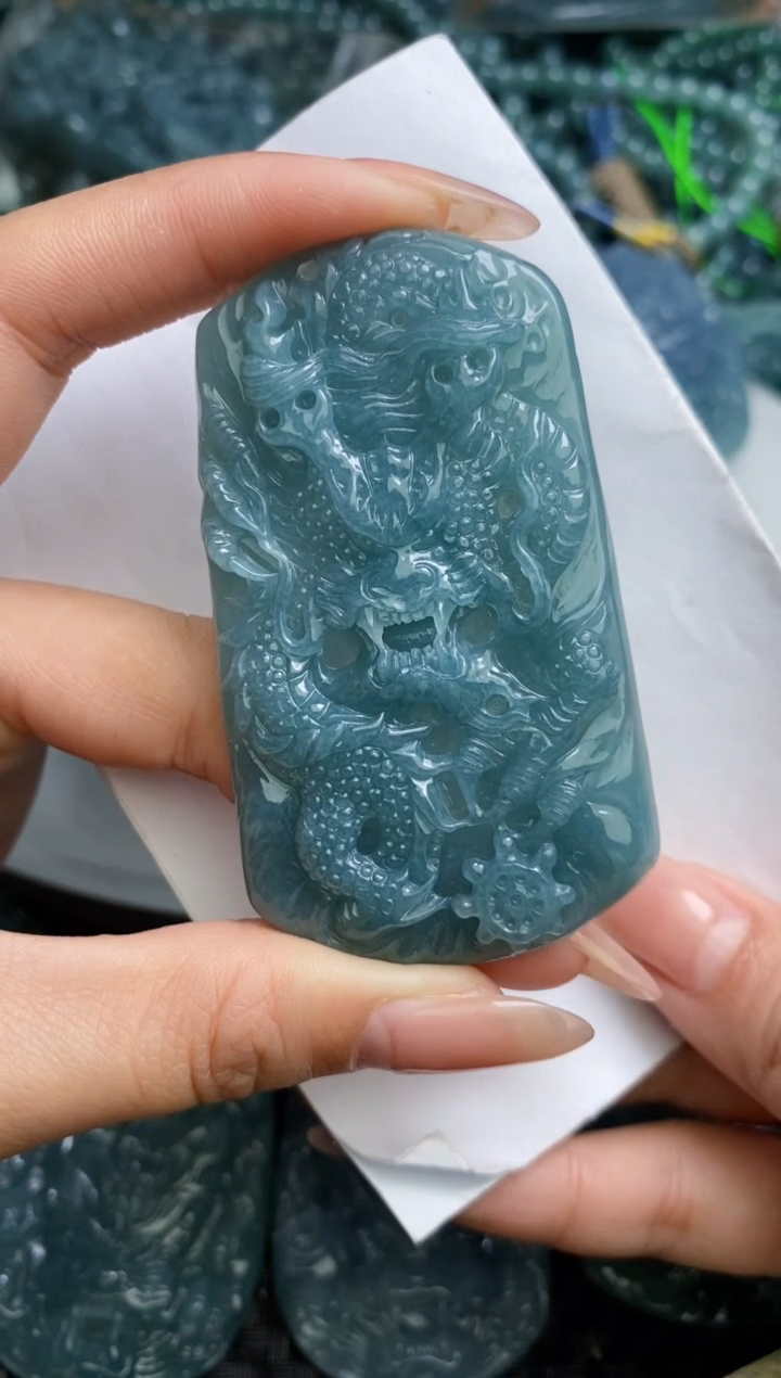 【闪购商品】翡翠颈饰未镶嵌          