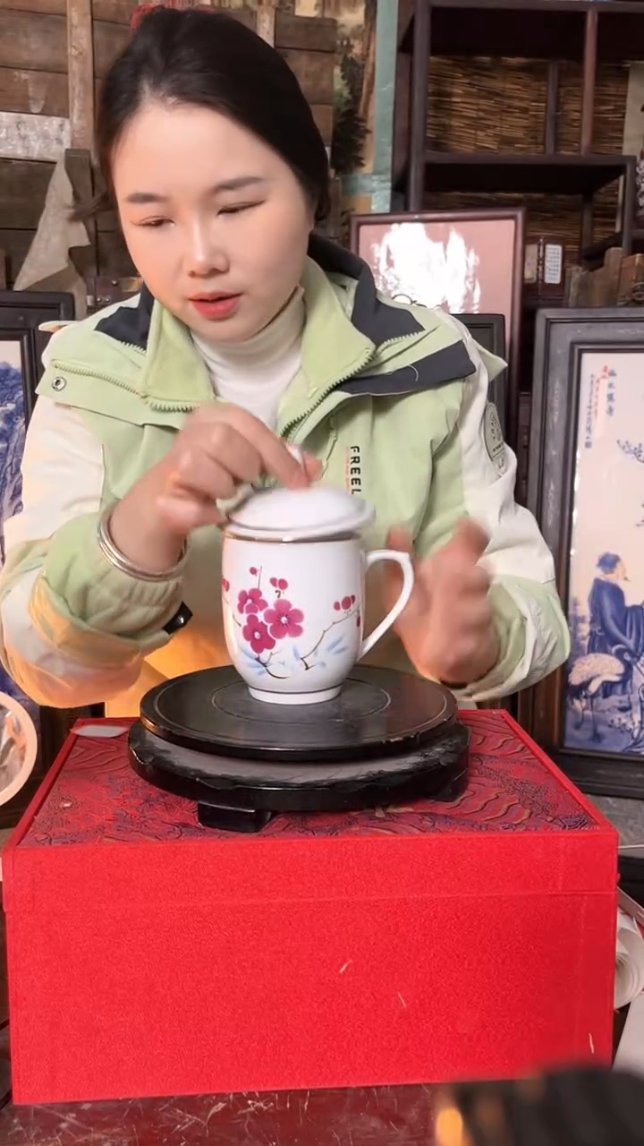 陶景德镇陶瓷摆件M472