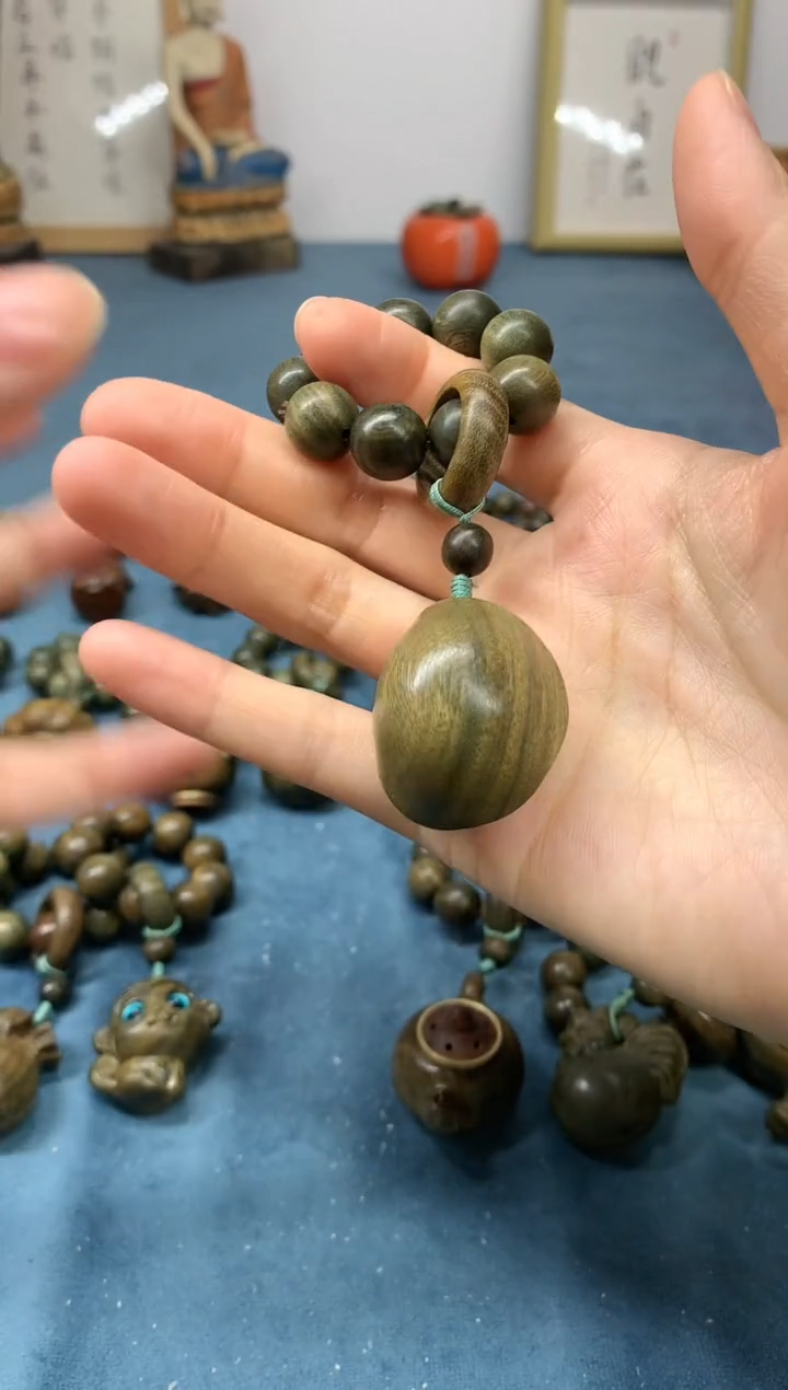 【闪购商品】维腊木（绿檀）把件富甲一方 盘玩件