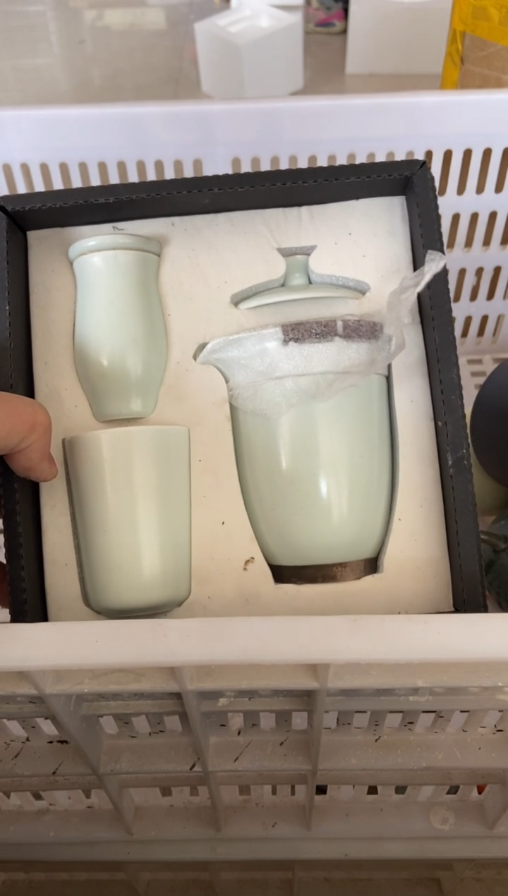 杯子瓷无运费险有瑕疵的摄影的产品有使用过的痕迹有点脏介意勿拍