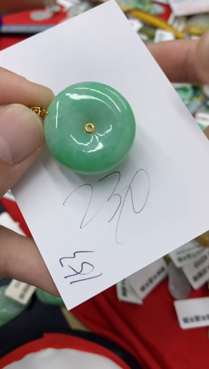 【闪购商品】翡翠颈饰18K金镶嵌号链接111111