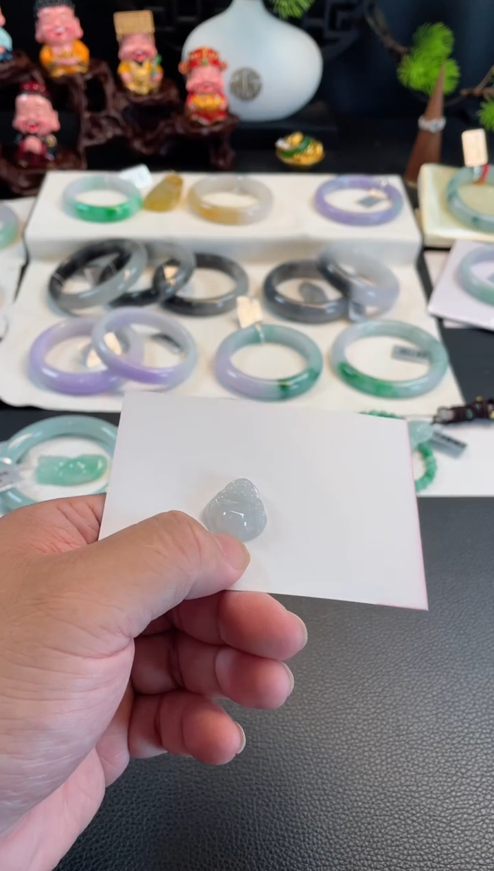 翡翠未镶嵌颈饰秋****茶有纹裂