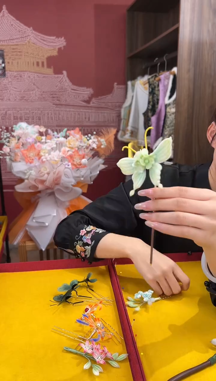 【闪购商品】刺绣非遗绒花（发饰）