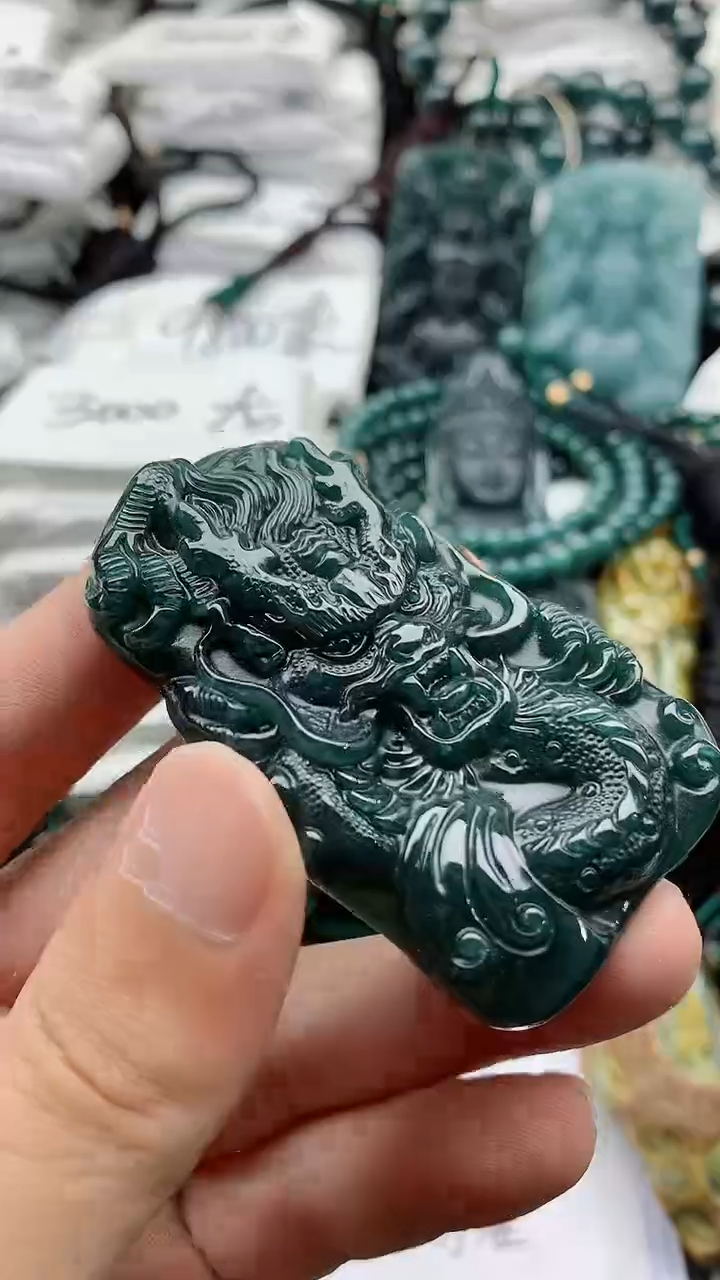 翡翠未镶嵌颈饰888