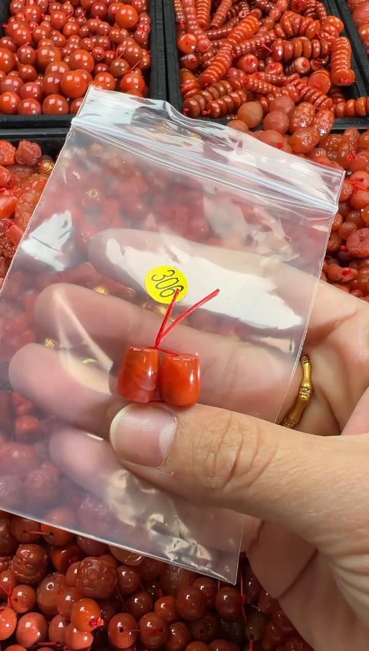 【闪购商品】南红玛瑙颈饰未镶嵌1