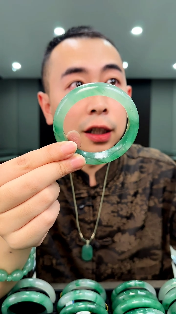 未镶嵌手镯石英质玉ᰔ****?58.8