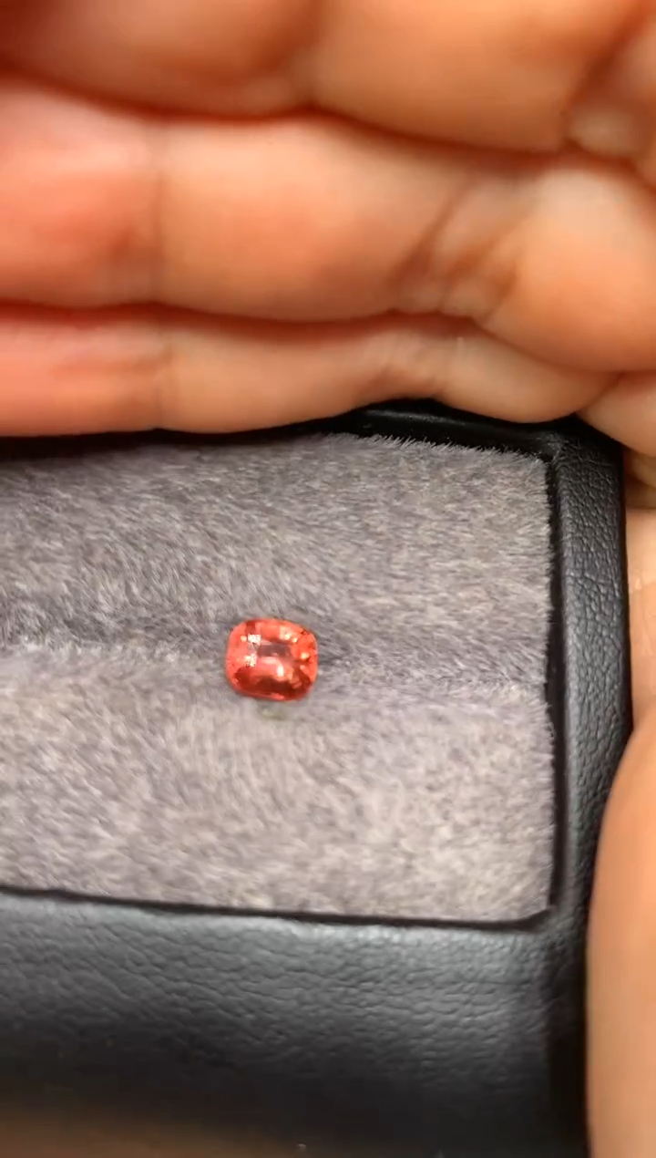【闪购商品】定制尖晶石裸石未镶嵌枕型 粉橙色调 1.21ct