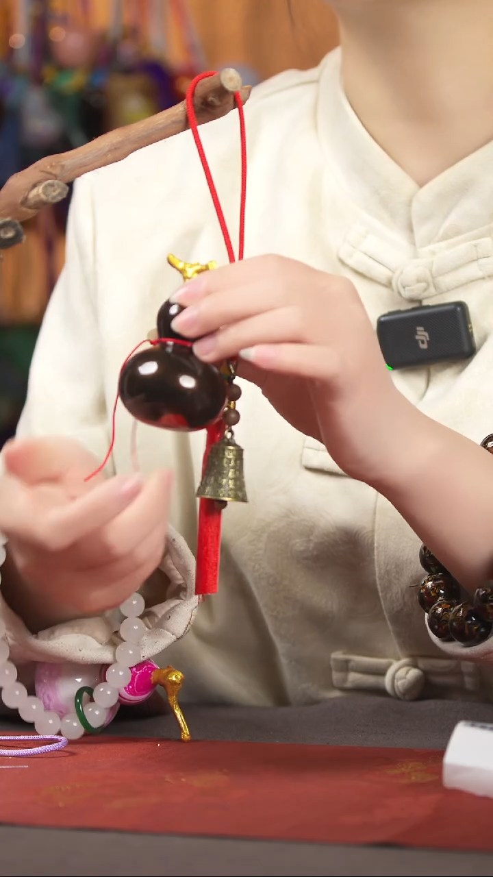 【闪购商品】284号车挂脖挂摆件手持