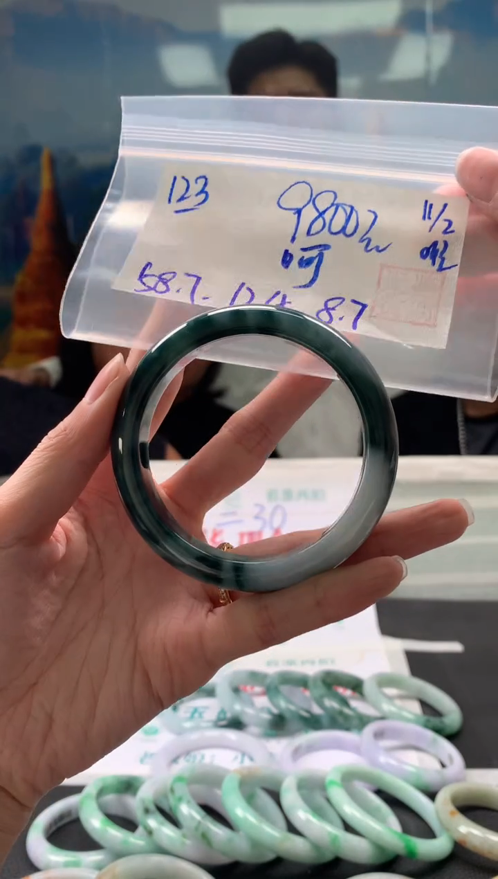 【闪购商品】翡翠手镯未镶嵌翡翠手镯 下单联系小耳机#123