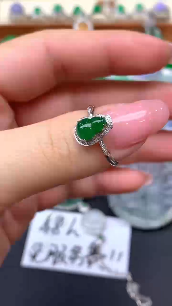 【闪购商品】翡翠戒指18K金镶嵌77-天然翡翠