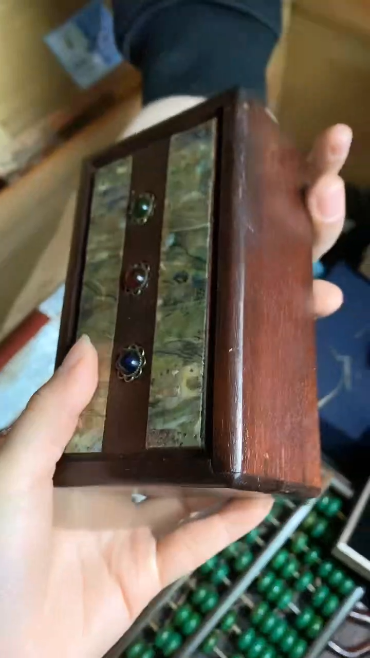 【闪购商品】香榧木德诚精品专属摆件