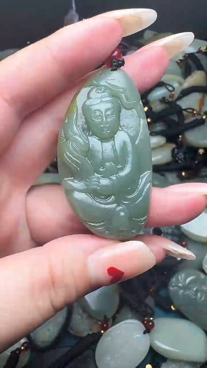 和田玉未镶嵌颈饰1